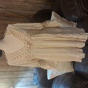 Tantrums Crochet Boho Ruffle Hem Bell Sleeve Embroidered Tunic Top Size L